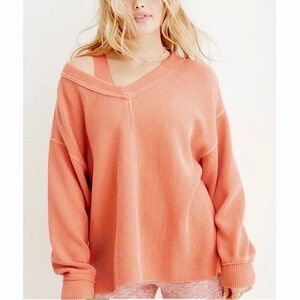 Aerie Wonder Textured Oversized V Neck Sweatshirt in Washed Coral - Size XS